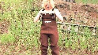 Big-Titted Country Lady Gives Outdoor Delight