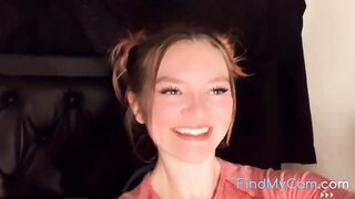 Tampon Play & Masturbation! Sexy White Babe Emily R Orgasms On Webcam Solo