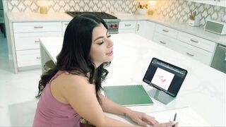 Step Daughter wanted me to teach her how to squirt - Gal Ritchie - Vince Karter