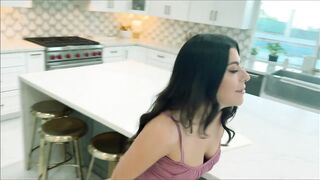 Step Daughter wanted me to teach her how to squirt - Gal Ritchie - Vince Karter