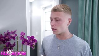 Big Tits & Ass My new Stepmom is Perfect