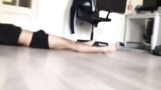 Deutsche Amateur-Schlampe bekommt interrassische Ladung auf die Nippel