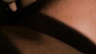 Mogen svensk med stora naturliga bröst Leker Med Dildo