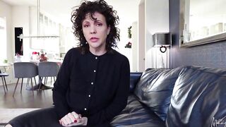 StepMom Comes home for BlowJob