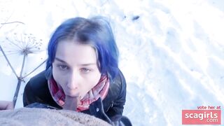 Teen Schoolgirl Gives Risky Public Blowjob in the Park