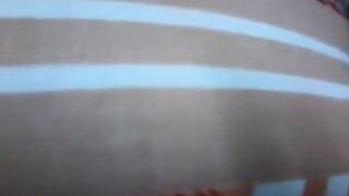 Indische Frau lutscht und fickt Hardcore