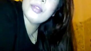 Seductive Asian Amateur Babe