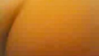 Amerikanisch-Schweizer MILF gefingert und hart gefickt