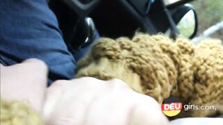 Großer Schwanz-Blowjob mit Fingern und Titten - Deutscher Oralsex