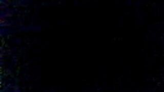 Naken offentligt: Svensk tjej på trappor i Jonkoping