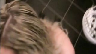 Deutscher Amateur Blonde Blowjob in Überknee -Stiefeln