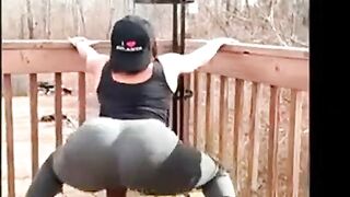 Chyna Hall's Super Booty Twerk - OMG!
