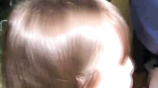 Stor-tuttad svensk mamma ger allmän avsugning