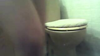 Chubby Girl Masturbates in the Shower on Webcam