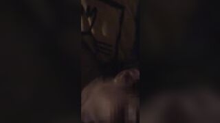 Deutsche Milf gibt einen Dirty Talk Blowjob und nimmt eine Gesichtsbehandlu