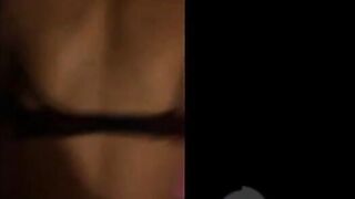 Deutsch-türkische brünette Amateur-Doggy-Stil