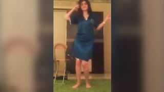 Big-Titted Arab Mature Masturbates