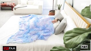 Stepdad Makes Stepdaughter's Cunt His Fuck Toy