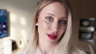 My Stepmom Jerked Off Her Panties and Let Me Fuck Her, Tearing Her Tights!