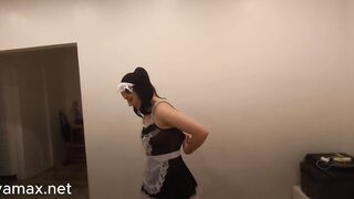 Temizlik için gittiğim evde daha iyi bir teklif aldım ve kendimi siktirdim.