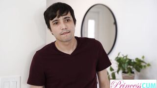 Dick Thirsty Stunner Stella Luxx Sucks Down Stepbro's Juicy Juice Box - S11:E8