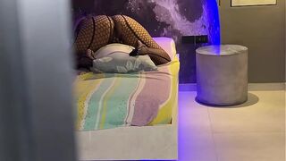 BIG BUT HORNY STEPMOM CAUGHT RIDING HER PILLOW TO ORGASM