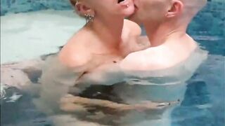 7 Orgasms in the Pool with My Amateur Kissing Cuckold