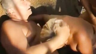 Blonde Amateur Fingers Herself Solo