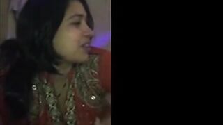 Urdu Poetry Slut from India or Pakistan