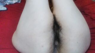 Hairy Pussy Camgirl Gapes & Shows Thick PAWG Thighs