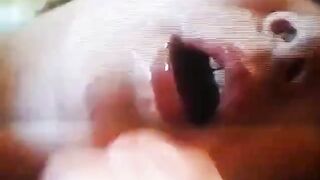 Dansk PIA i latexdragt vil have din sæd