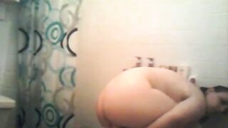 Chubby Amateur Plays With Dildo in the Shower