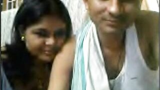 Indian Amateur Shows Off Her Assets on Webcam