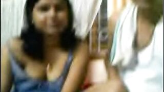 Indian Amateur Shows Off Her Assets on Webcam