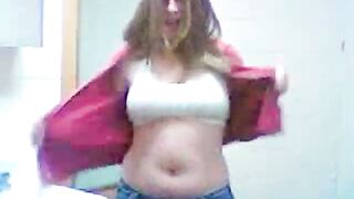 Kelly's Big Soft Tits on Webcam