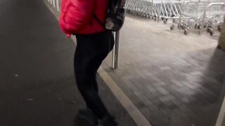 Public Handjob Leads to Big Cumshot in the Middle of the Road