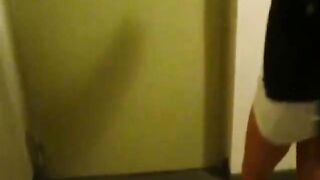 Amateur Girl Gives Blowjob in Public