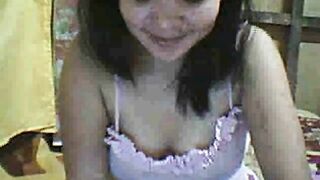 Nelly: Asian MILF Webcam Show