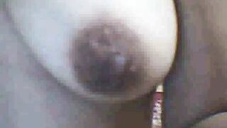 Nelly: Asian MILF Webcam Show