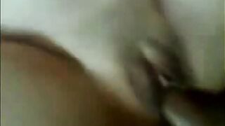 Tante Semok: Amateur Asian Babe from Indonesia