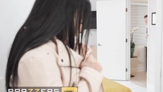 BRAZZERS - Jimmy Sneaks Around For Some Intense Action With Jennifer White & His Stepsis Harley King