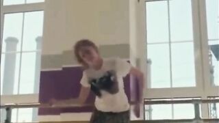 Palina Rojinskis große natürliche deutsche Brüste