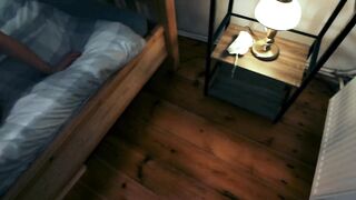 BBW with big thighs and tits loves sex and crocheting.