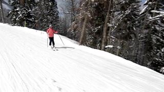 Exhibitionist Skiing: Blonde Flashes in Cable Car -2