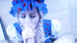 Svensk MILF Ger Deep Throat Avsugning på webbkamera