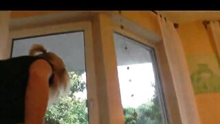 Deutsche Amateur-MILF liebt analen Creampie-Gangbang