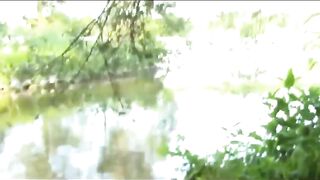Im Park spazieren und im Fluss ficken - Deutsches Amateur-Paar